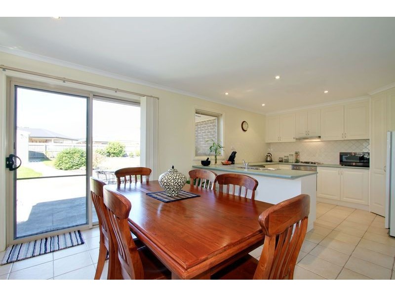 6 Parkside Drive, Moe VIC 3825