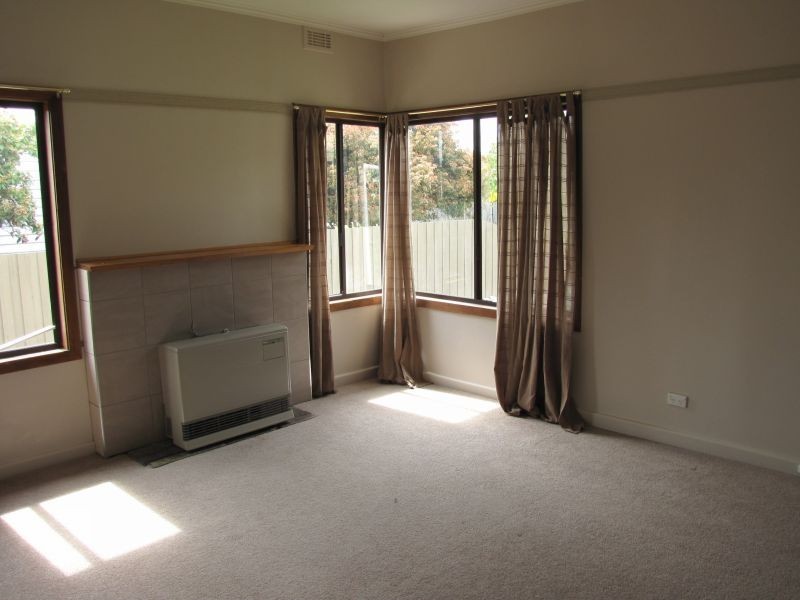 6 Hawker Street, Moe VIC 3825