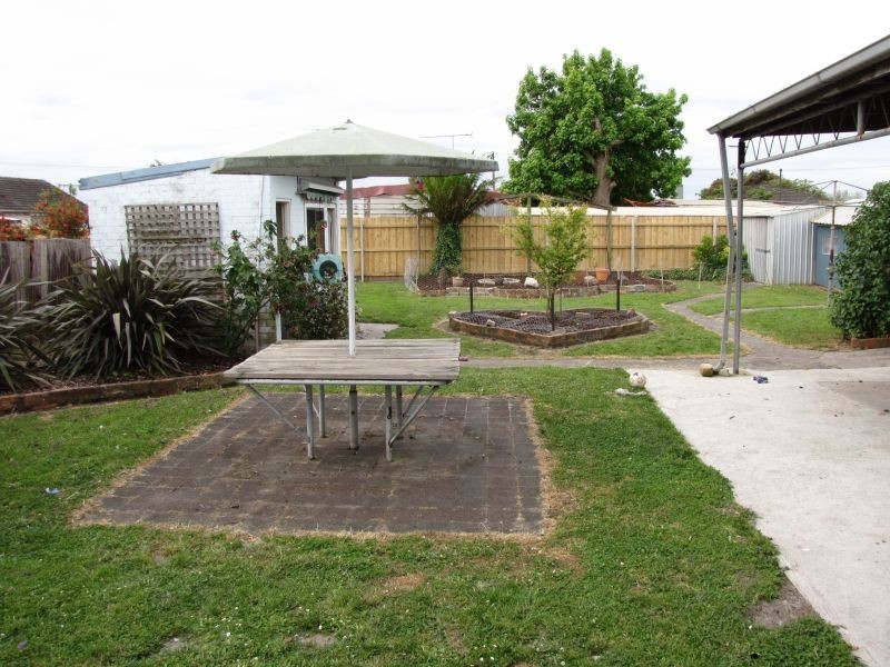 120 Service Road, Moe VIC 3825