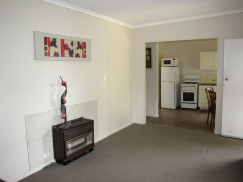 2/31 William Street, Newborough VIC 3825