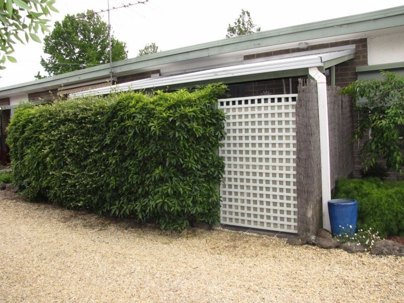 2/31 William Street, Newborough VIC 3825