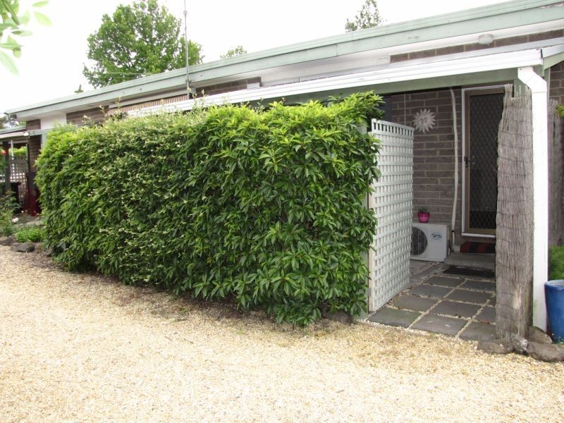 2/31 William Street, Newborough VIC 3825