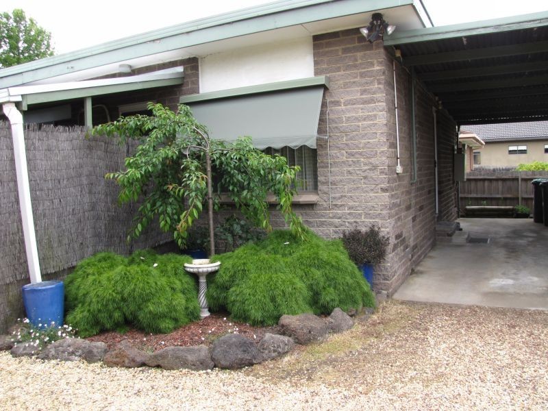 2/31 William Street, Newborough VIC 3825