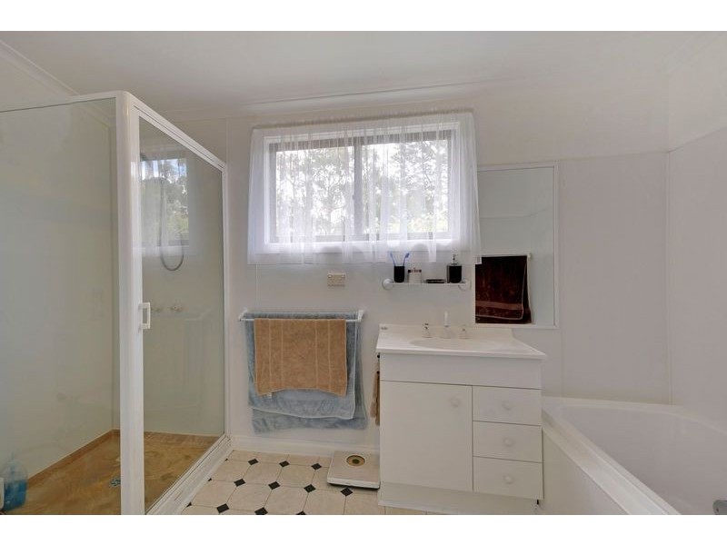 60 Shanahan Parade, Newborough VIC 3825