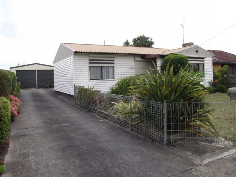 17 Stearman Street, Newborough VIC 3825