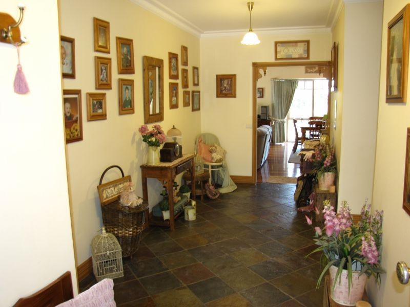 21 Delbridge Drive, Moe South VIC 3825