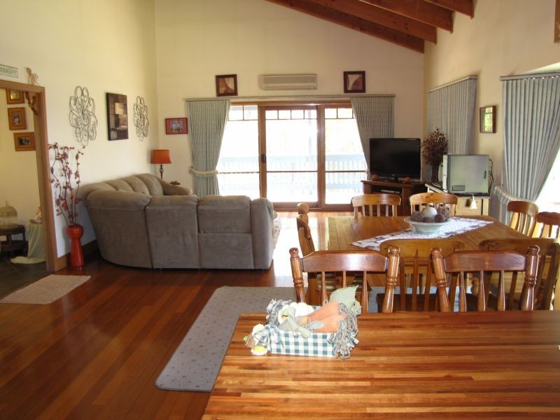 21 Delbridge Drive, Moe South VIC 3825