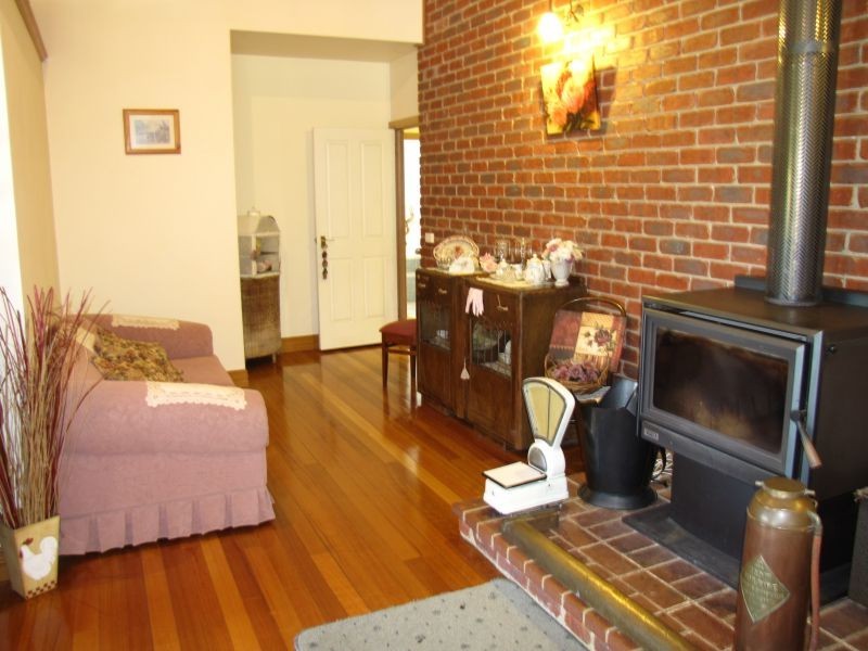 21 Delbridge Drive, Moe South VIC 3825