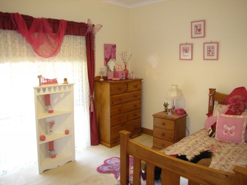 21 Delbridge Drive, Moe South VIC 3825