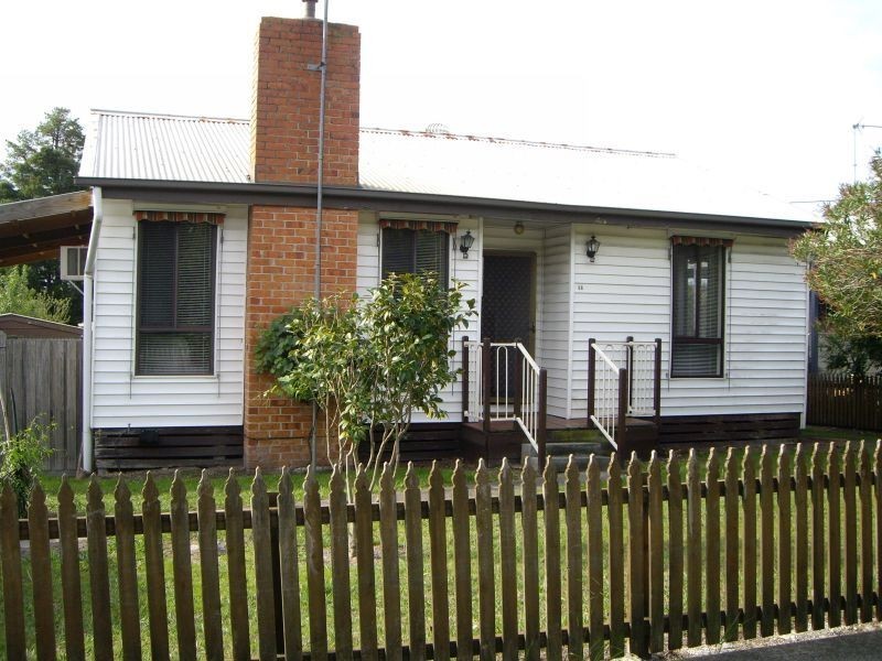 56 Service Road, Moe VIC 3825