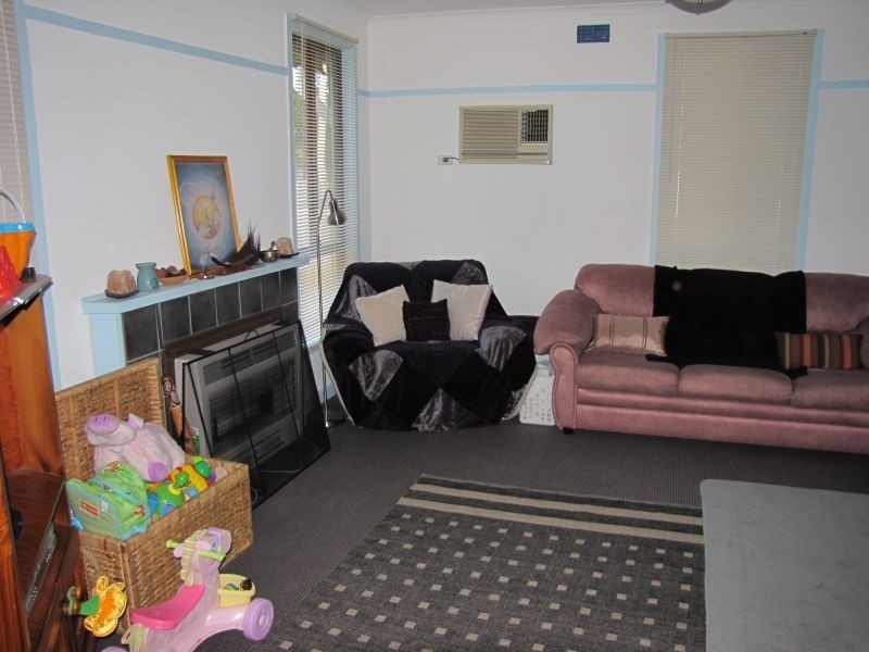 56 Service Road, Moe VIC 3825