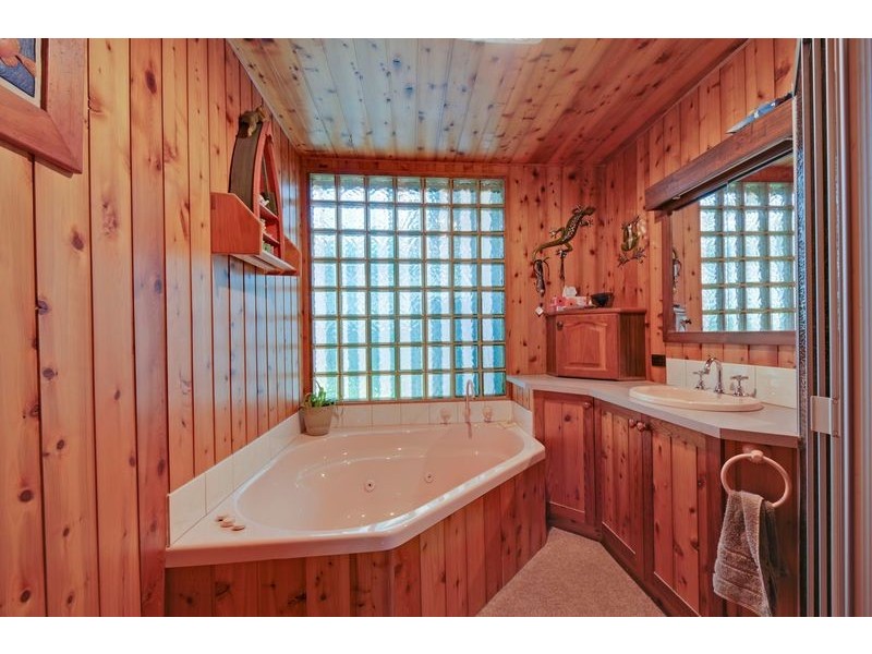 21 Anderson Avenue, Yallourn North VIC 3825