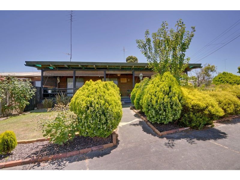 21 Anderson Avenue, Yallourn North VIC 3825