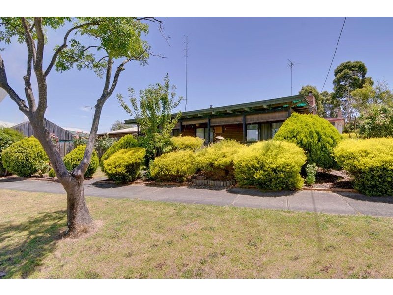 21 Anderson Avenue, Yallourn North VIC 3825
