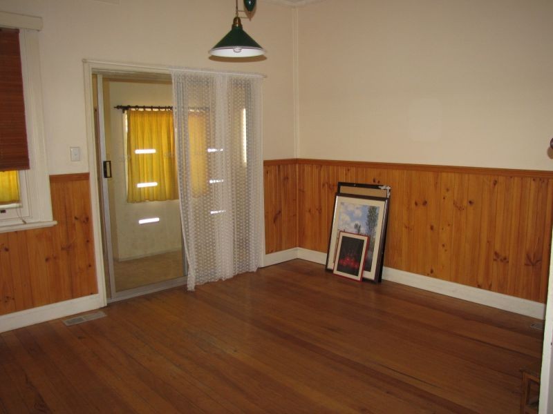 27 Fowler Street, Moe VIC 3825