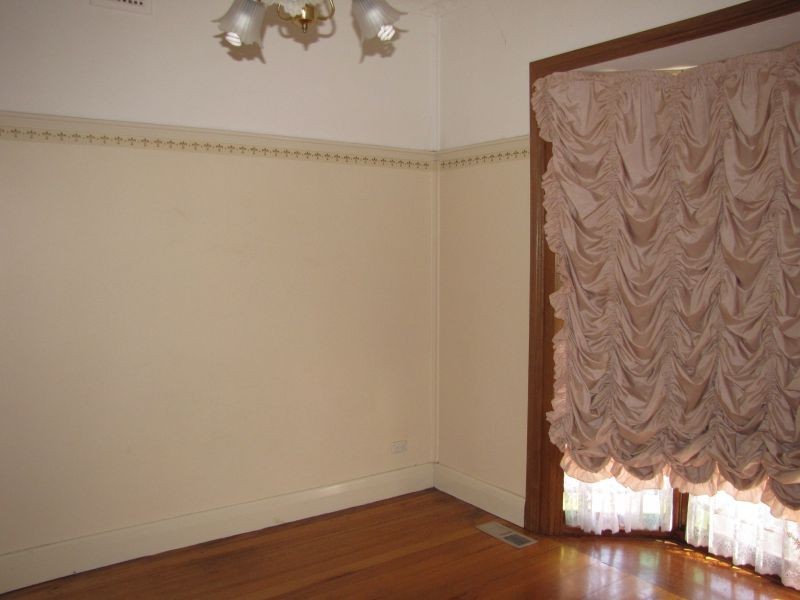 27 Fowler Street, Moe VIC 3825