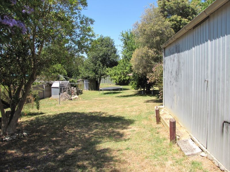 27 Fowler Street, Moe VIC 3825