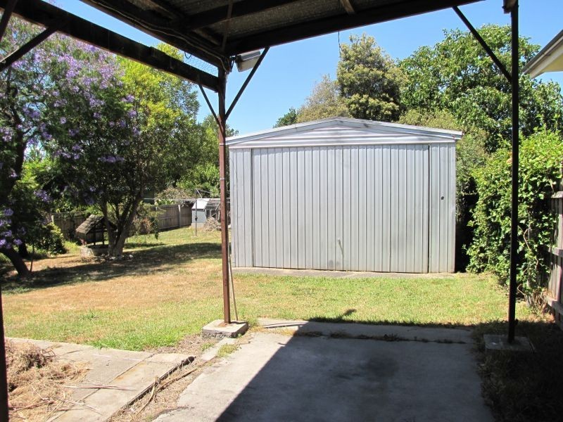 27 Fowler Street, Moe VIC 3825