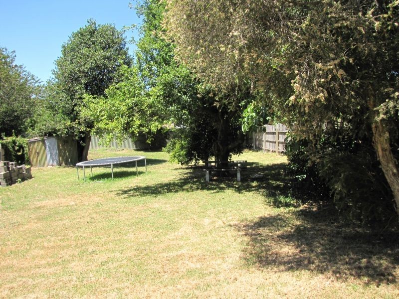 27 Fowler Street, Moe VIC 3825