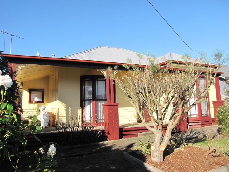 27 Fowler Street, Moe VIC 3825