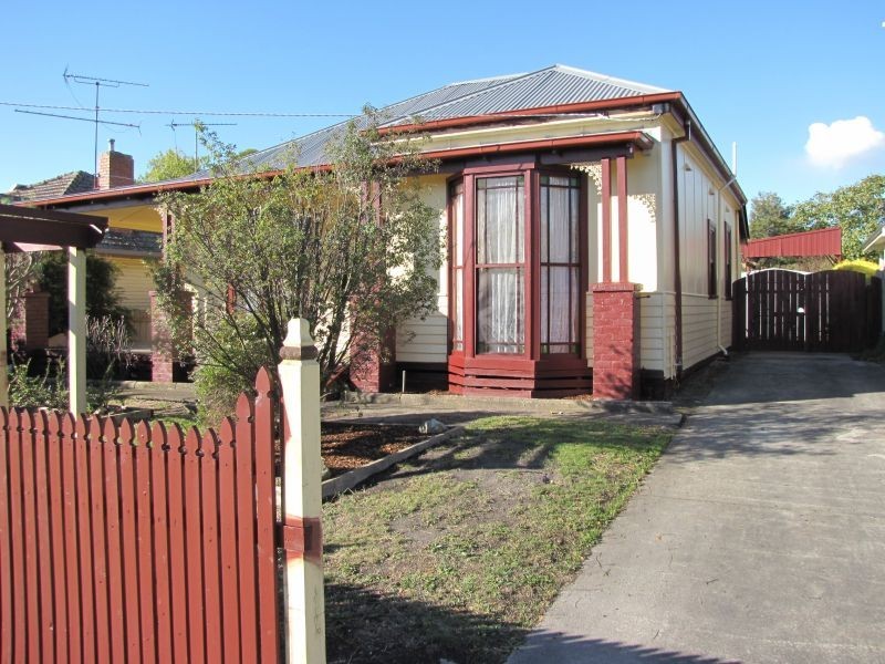 27 Fowler Street, Moe VIC 3825