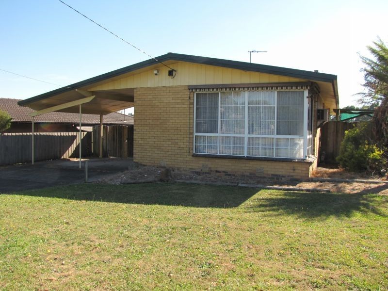 9 Mervyn Street, Moe VIC 3825