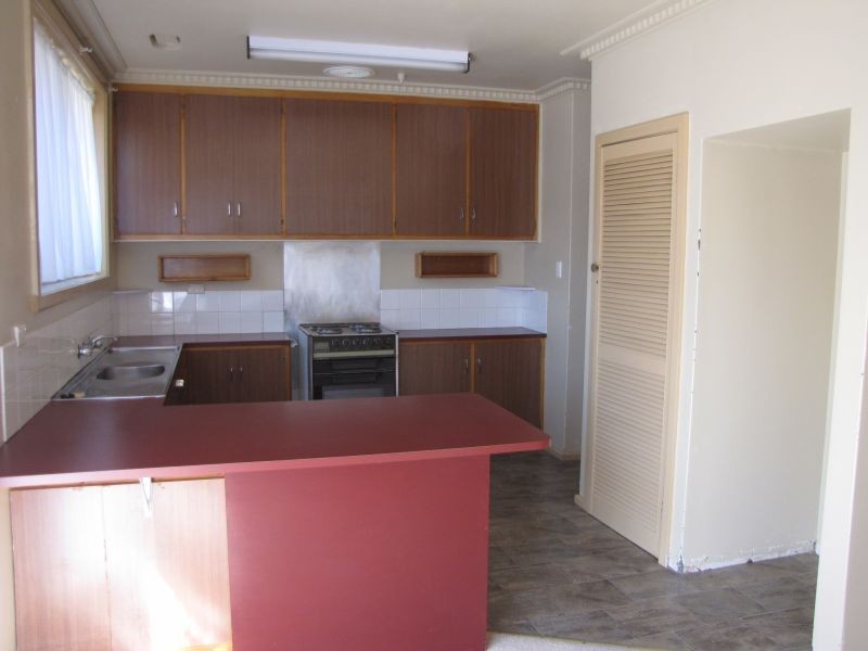 9 Mervyn Street, Moe VIC 3825