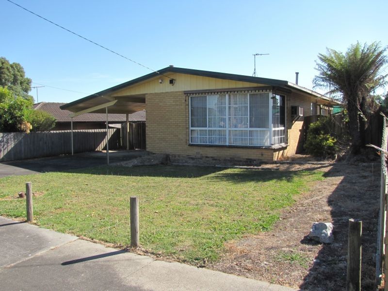 9 Mervyn Street, Moe VIC 3825