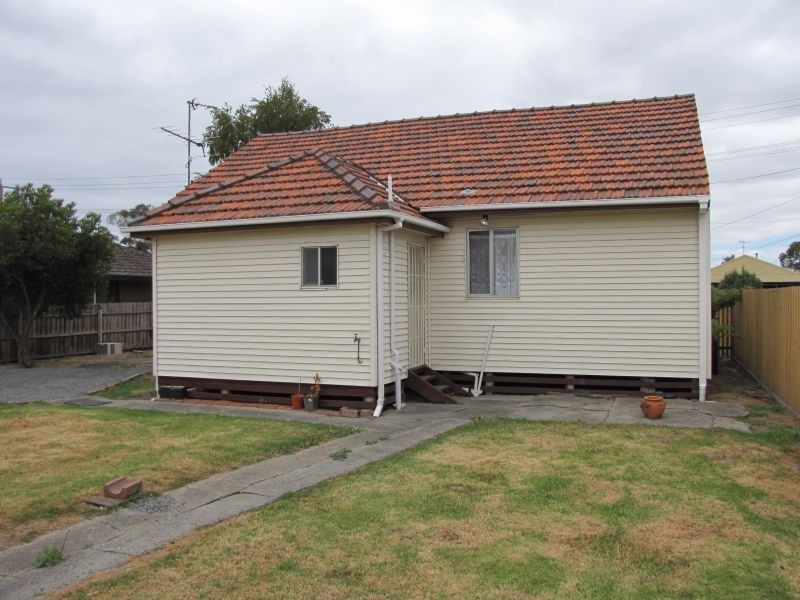 36 Austin Avenue, Moe VIC 3825