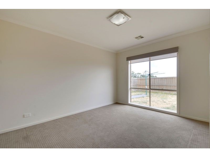 30 Montane Boulevard, Newborough VIC 3825