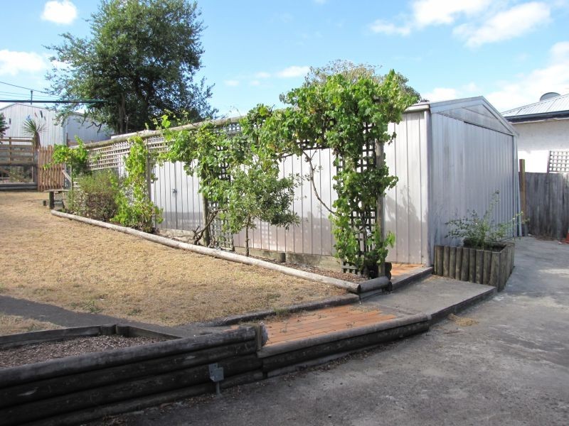 13 Windsor Avenue, Moe VIC 3825