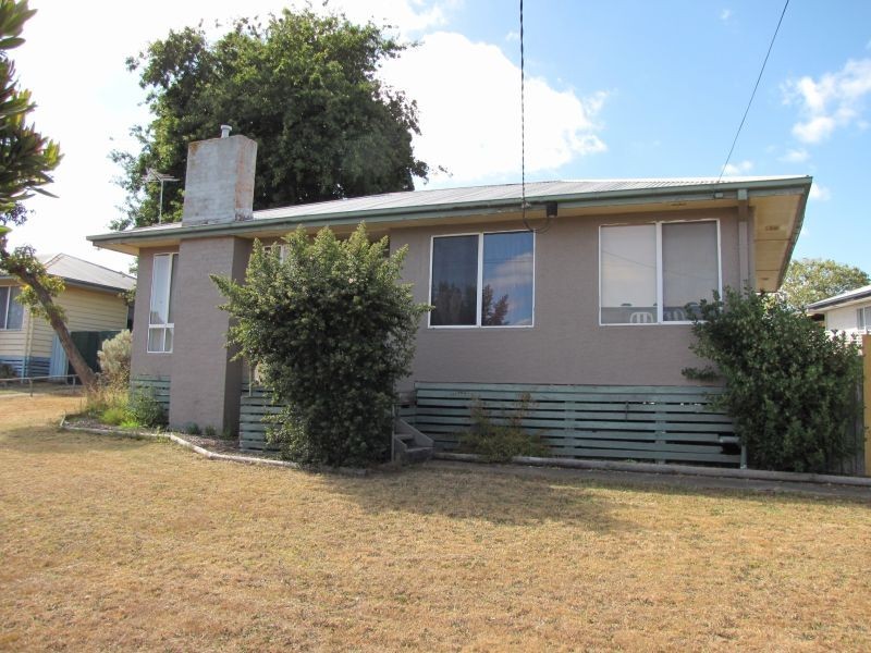 13 Windsor Avenue, Moe VIC 3825