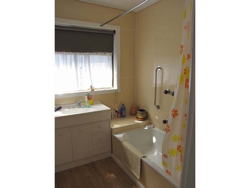 13 Harold Street, Moe VIC 3825