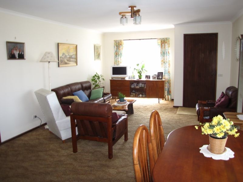 4/7 Westbury Street, Moe VIC 3825