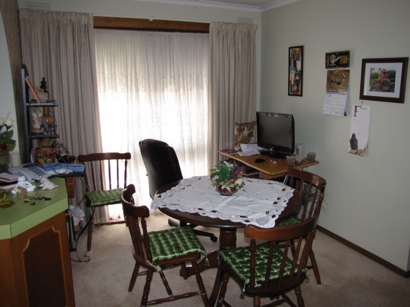 2/2 Narracan Drive, Moe VIC 3825