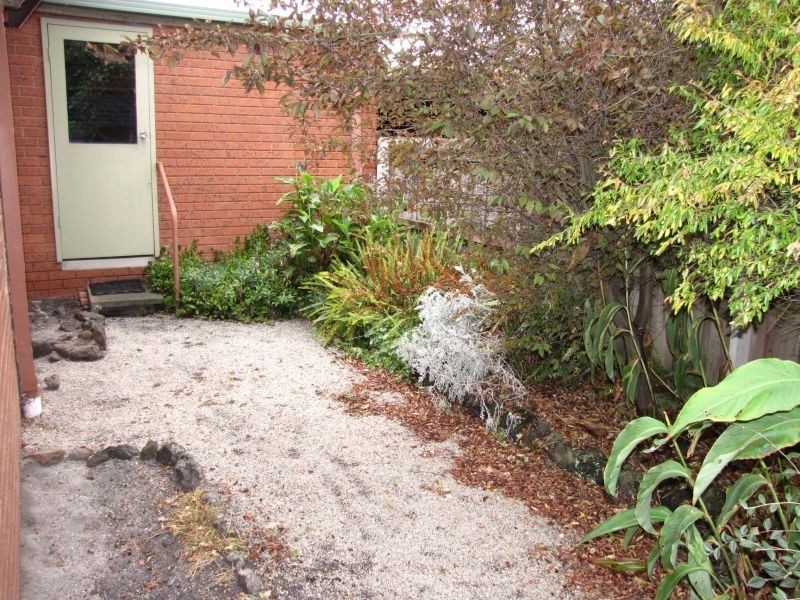 2/2 Narracan Drive, Moe VIC 3825