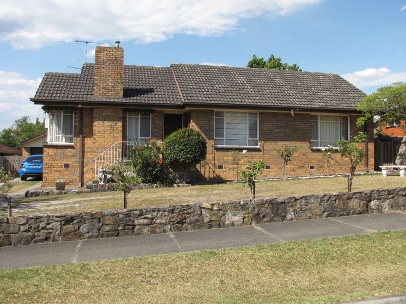 18 Leith Street, Newborough VIC 3825