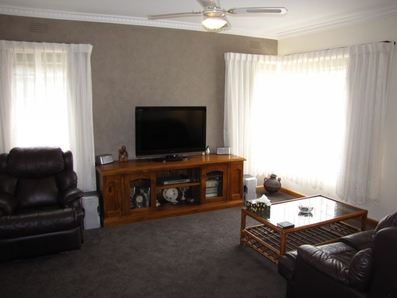 18 Leith Street, Newborough VIC 3825