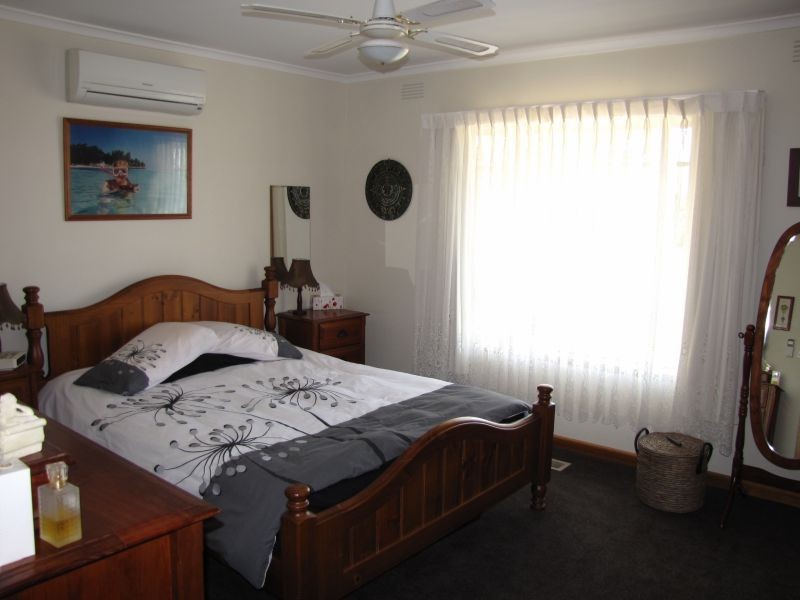 18 Leith Street, Newborough VIC 3825