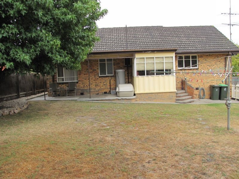 18 Leith Street, Newborough VIC 3825