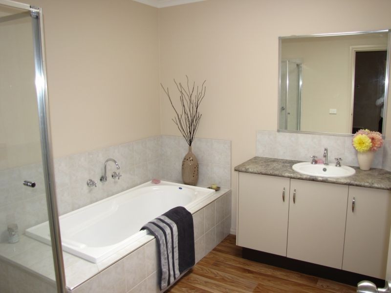 28 Castle Street, Moe VIC 3825