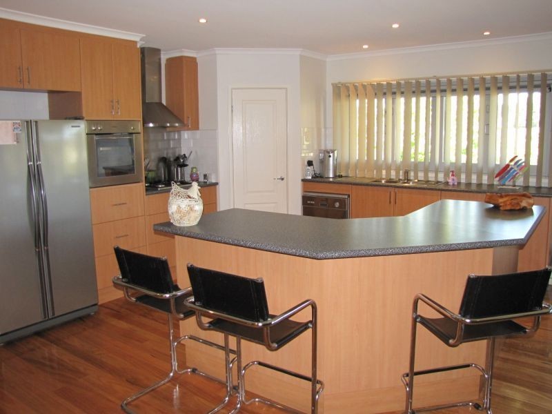 8 Rita Court, Newborough VIC 3825