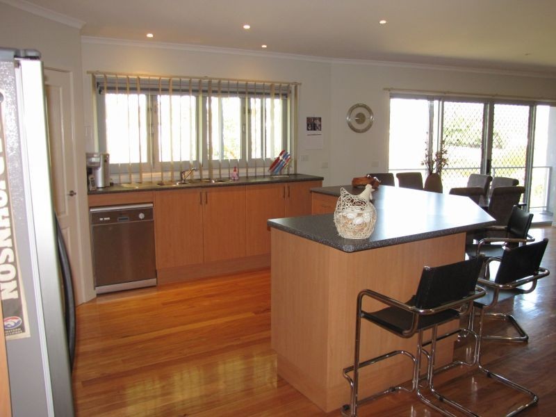 8 Rita Court, Newborough VIC 3825