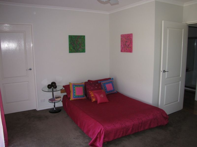 8 Rita Court, Newborough VIC 3825