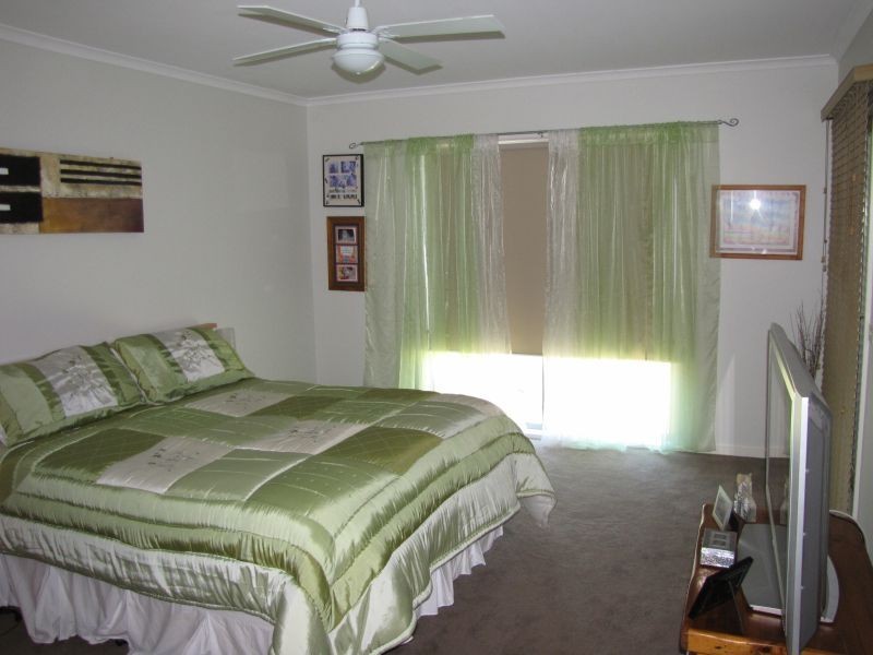 8 Rita Court, Newborough VIC 3825