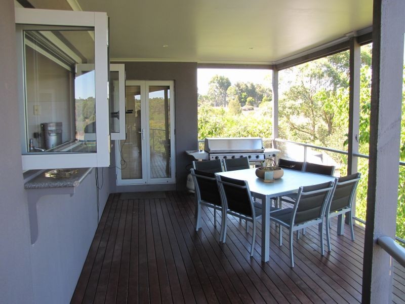 8 Rita Court, Newborough VIC 3825