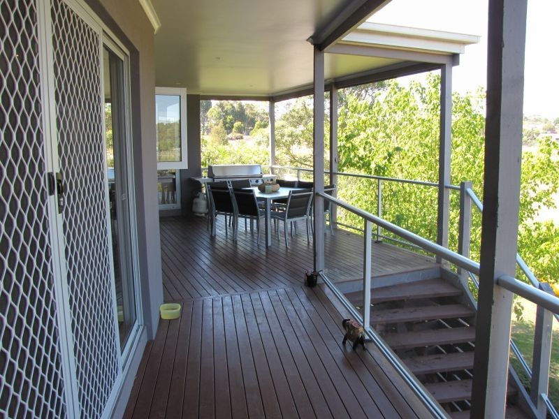 8 Rita Court, Newborough VIC 3825