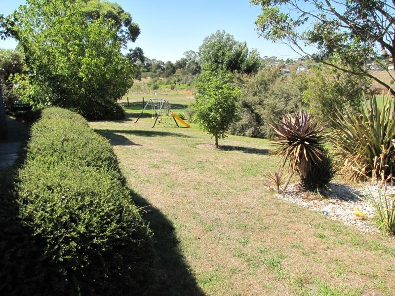 8 Rita Court, Newborough VIC 3825