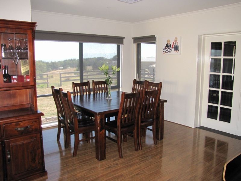 50 Pineridge Road, Moe South VIC 3825