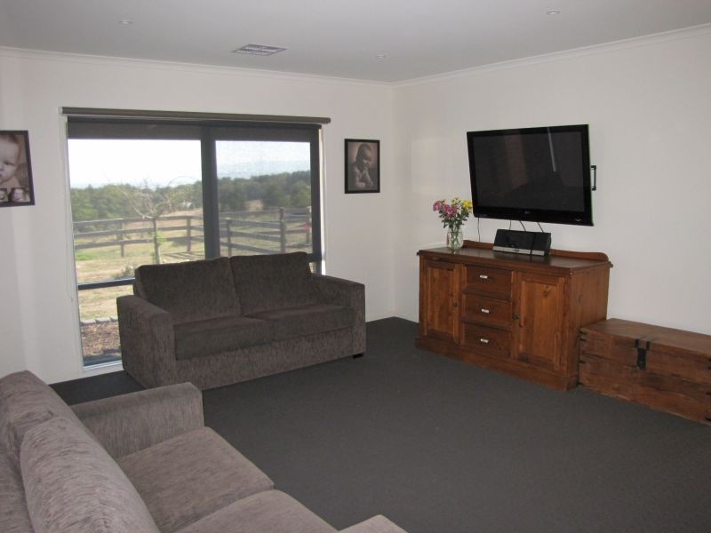 50 Pineridge Road, Moe South VIC 3825